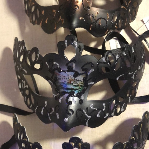 Face masks with Ties for Halloween NWT - Picture 3 of 8